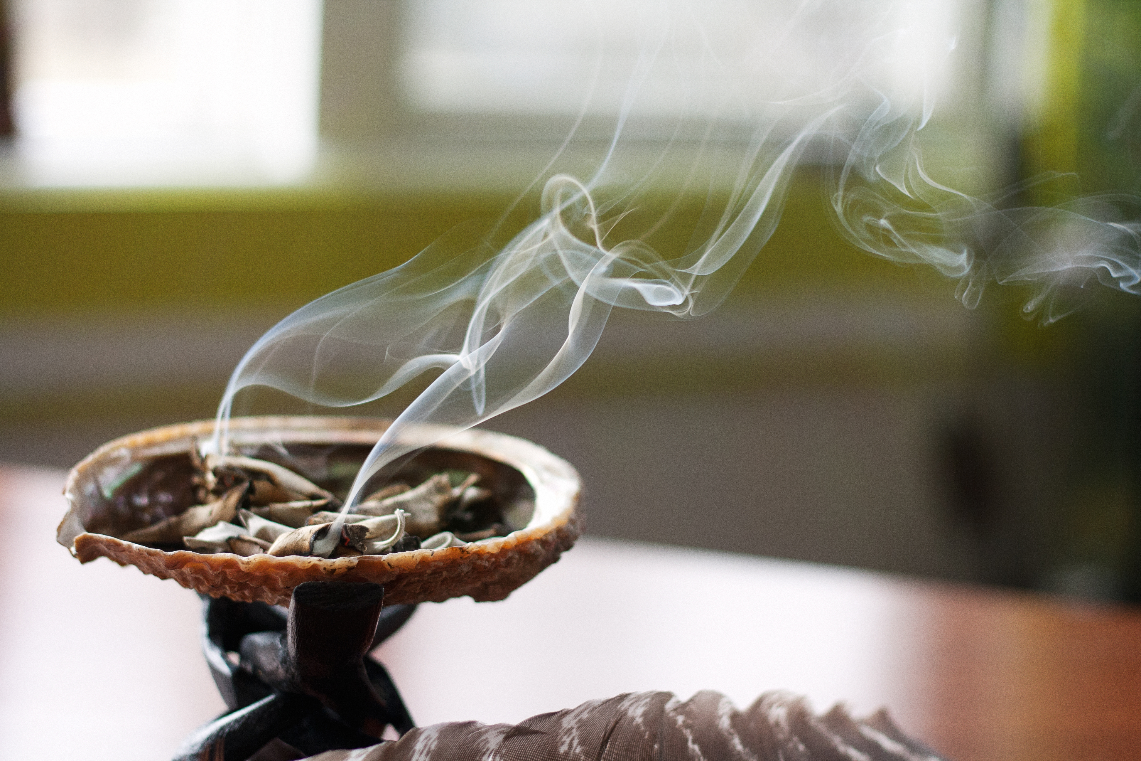 clear your energy - how to smudge